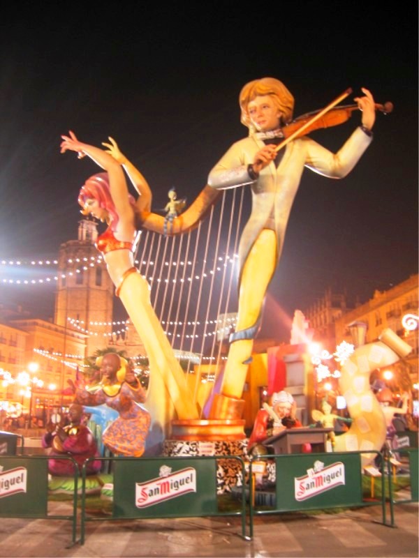 Totfalles: Plaza de la Reina-Paz-San Vicente