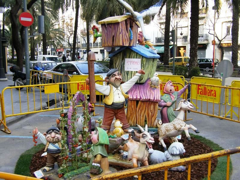 Totfalles: Av. Regne de València-San Valero