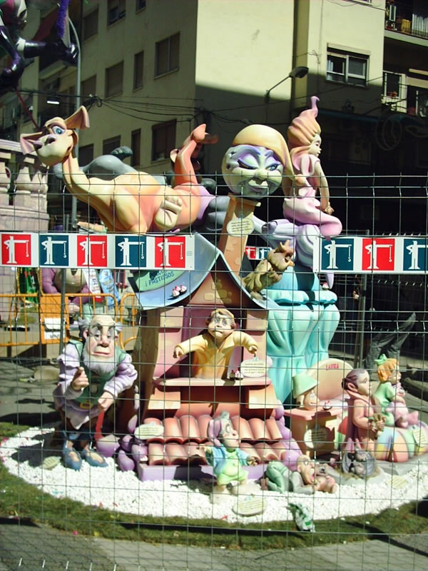 Totfalles: Gayano Lluch-Doctor Marco Merenciano