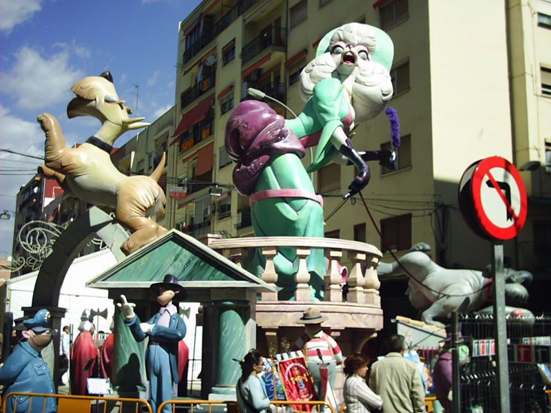 Totfalles: Gayano Lluch-Doctor Marco Merenciano