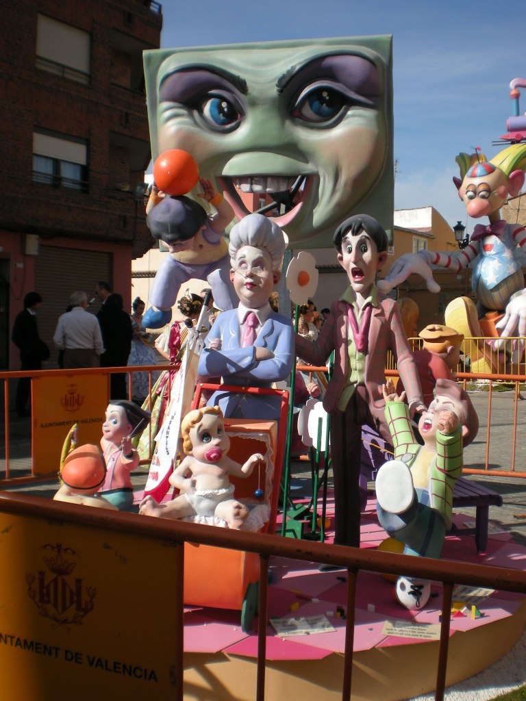 Totfalles: Plaça de la Tenda