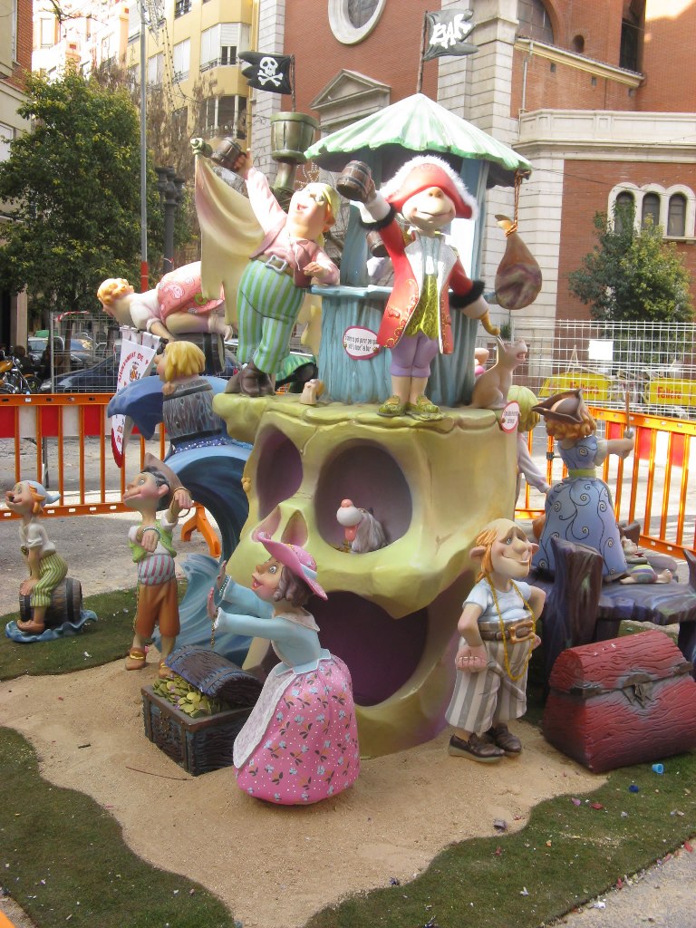 Totfalles: Av. Jacinto Benavente-Reina Doña Germana