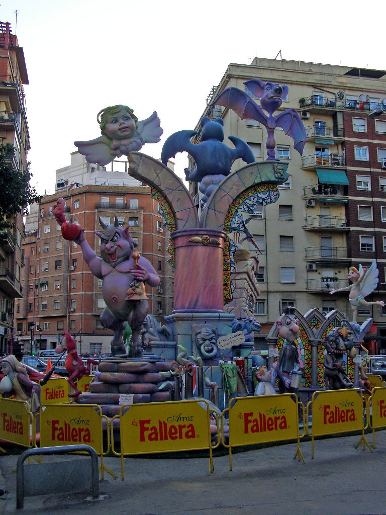 Totfalles: Av. Pérez Galdós-Calixto III
