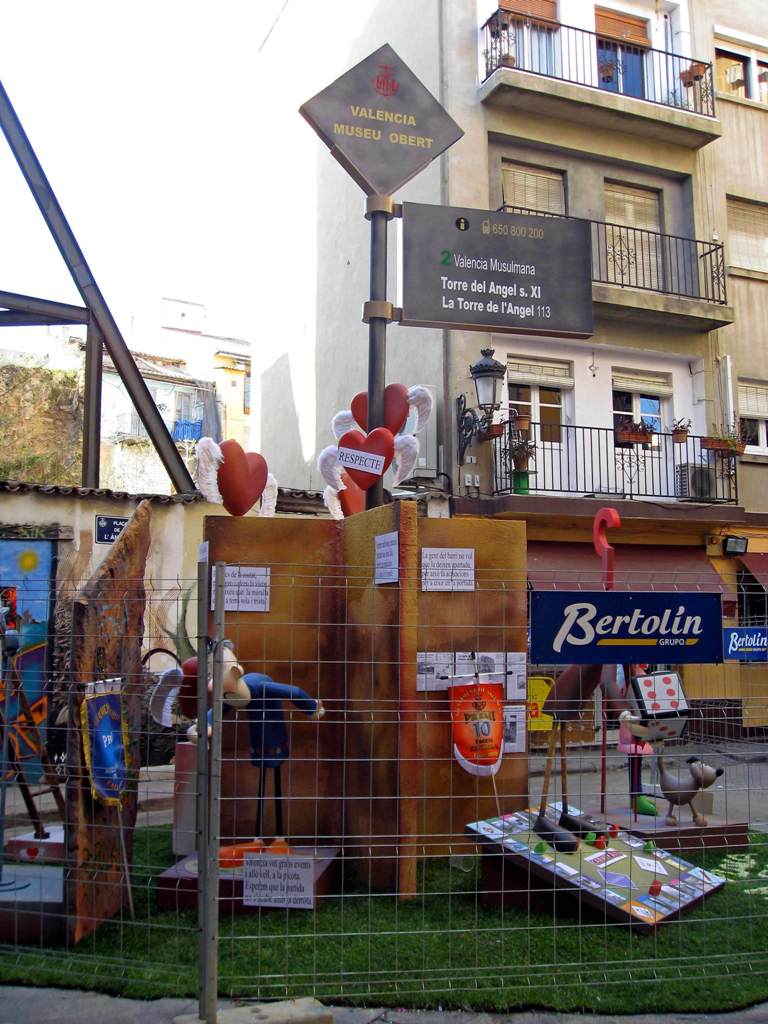 Totfalles: Plaça de l'Àngel