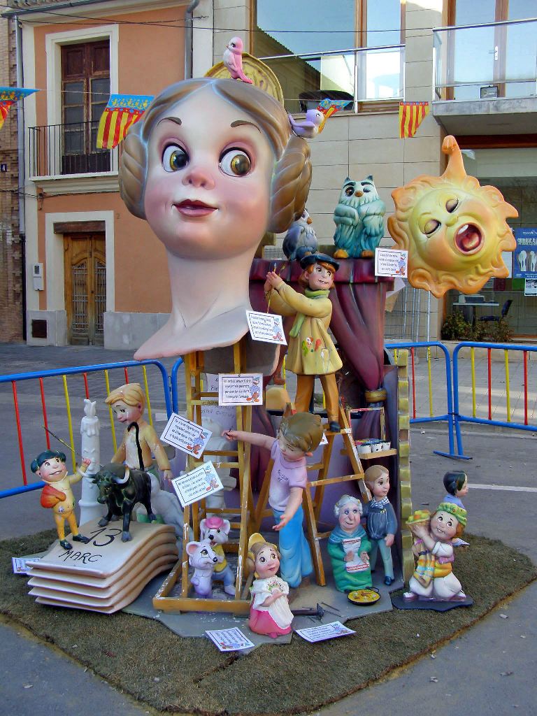 Totfalles: Plaça del Poble-Sant Roc 