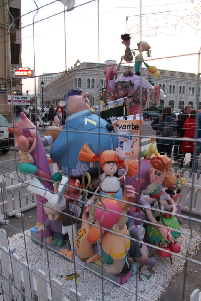 Totfalles: General Pando-Serrano Flores