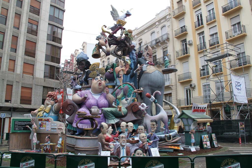 Totfalles: Av. Regne de València-Duque de Calabria