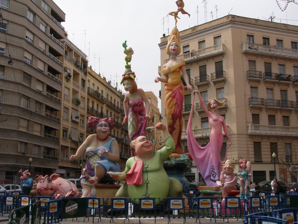 Totfalles: Plaza del Pintor Segrelles