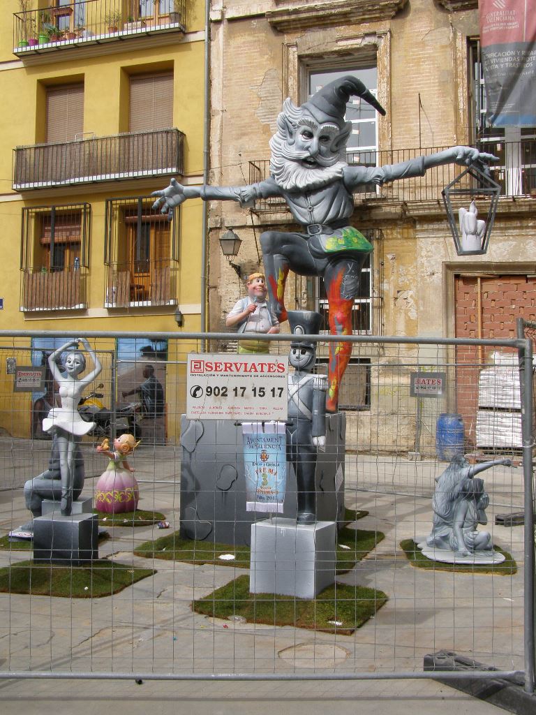 Totfalles: Plaça de la Santa Creu