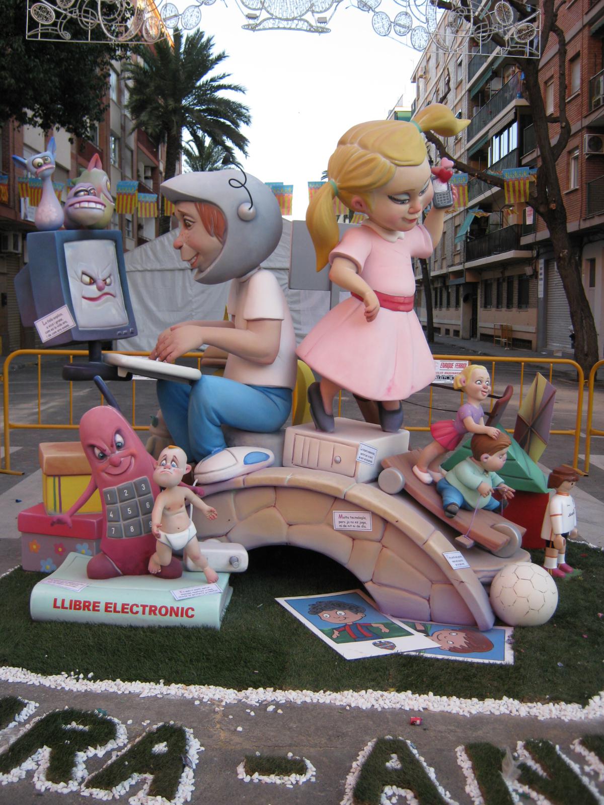 Totfalles: María Ros-SantoTomás
