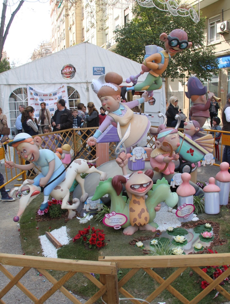 Totfalles: Av. Jacinto Benavente-Reina Doña Germana