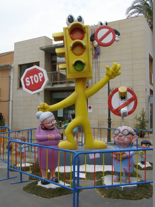 Totfalles: Plaça del Poble-Sant Roc 