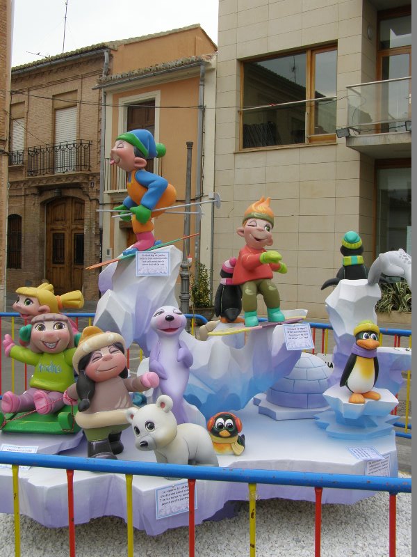 Totfalles: Plaça del Poble-Sant Roc 