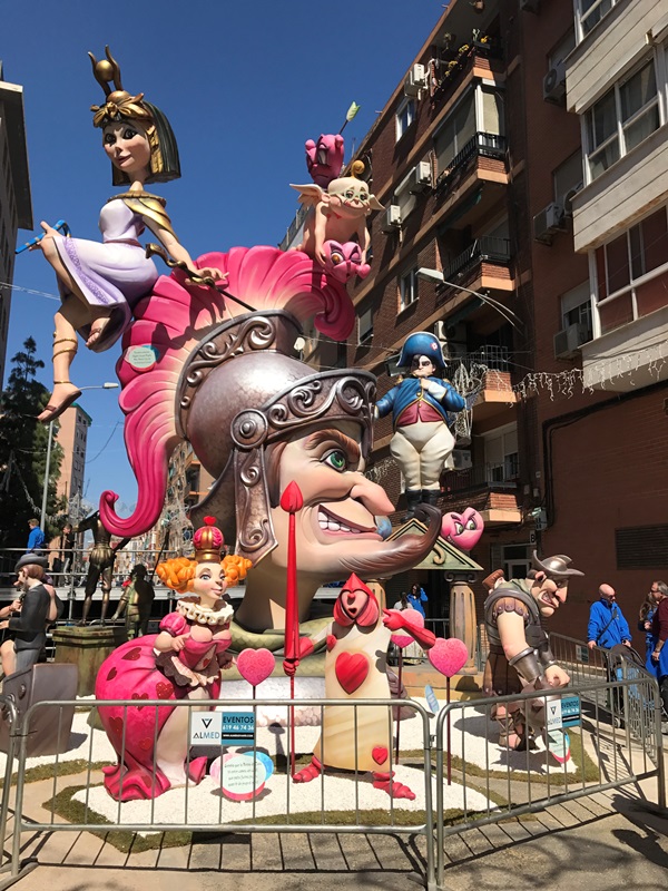 Totfalles: Arquitecto Alfaro-Francisco Cubells